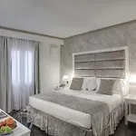 Rivoli Boutique Флоренция