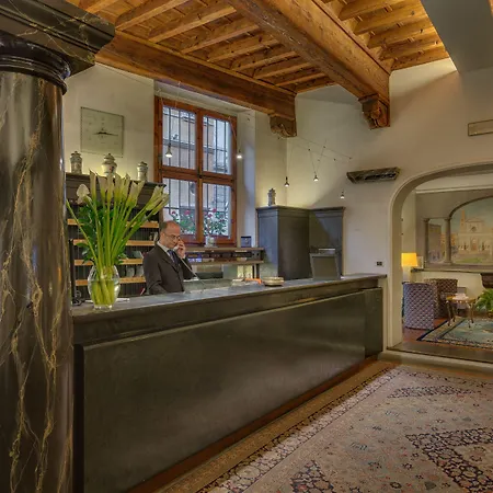 מלון Rivoli Boutique 4*