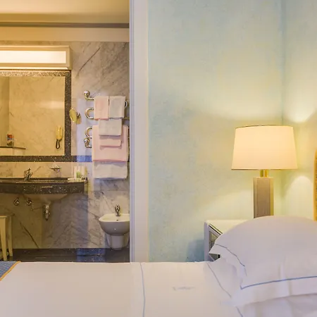 Rivoli Boutique 4* Florence